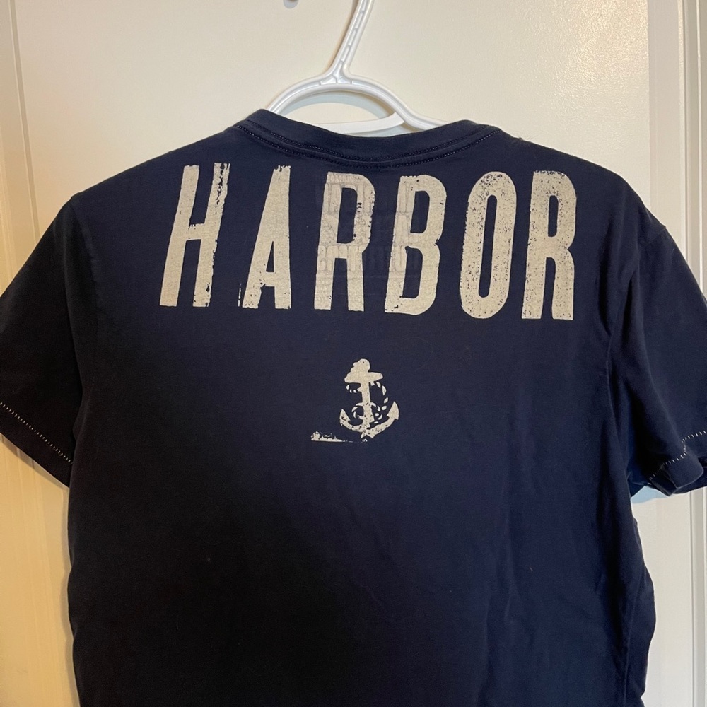 V-neck American eagle shirt - Picture 3 of 3